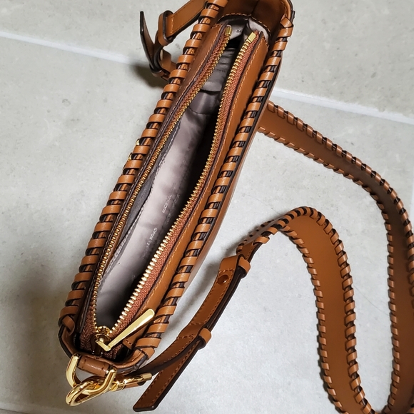 Authentic Michael Kors Gloria Crossbody - Picture 6 of 8